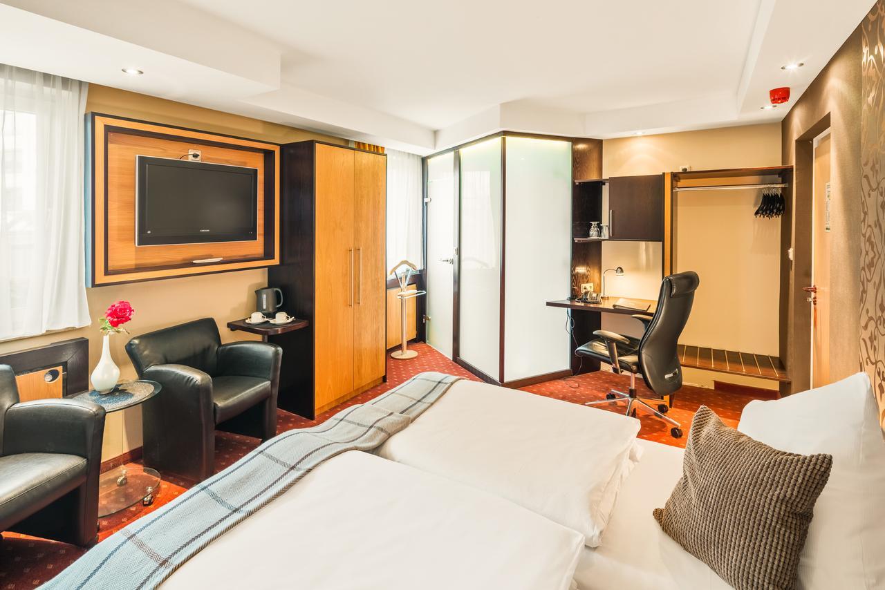 L'Escala Hotel Dreieich Kültér fotó
