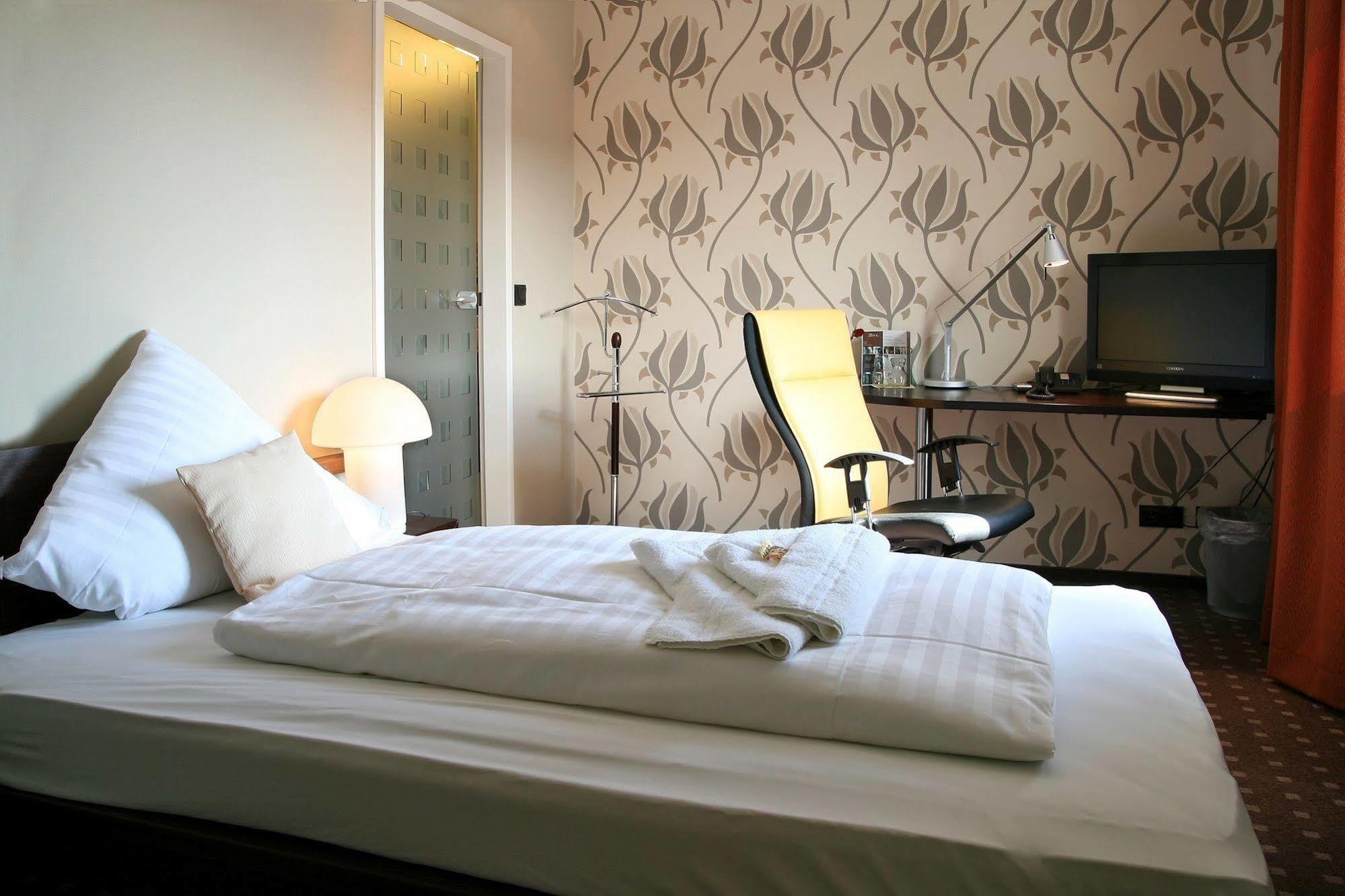 L'Escala Hotel Dreieich Kültér fotó