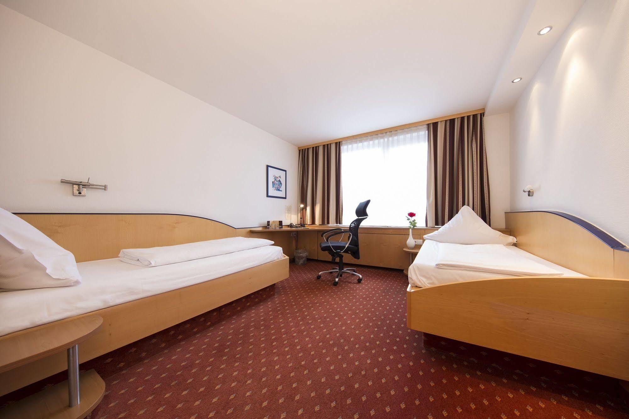 L'Escala Hotel Dreieich Kültér fotó