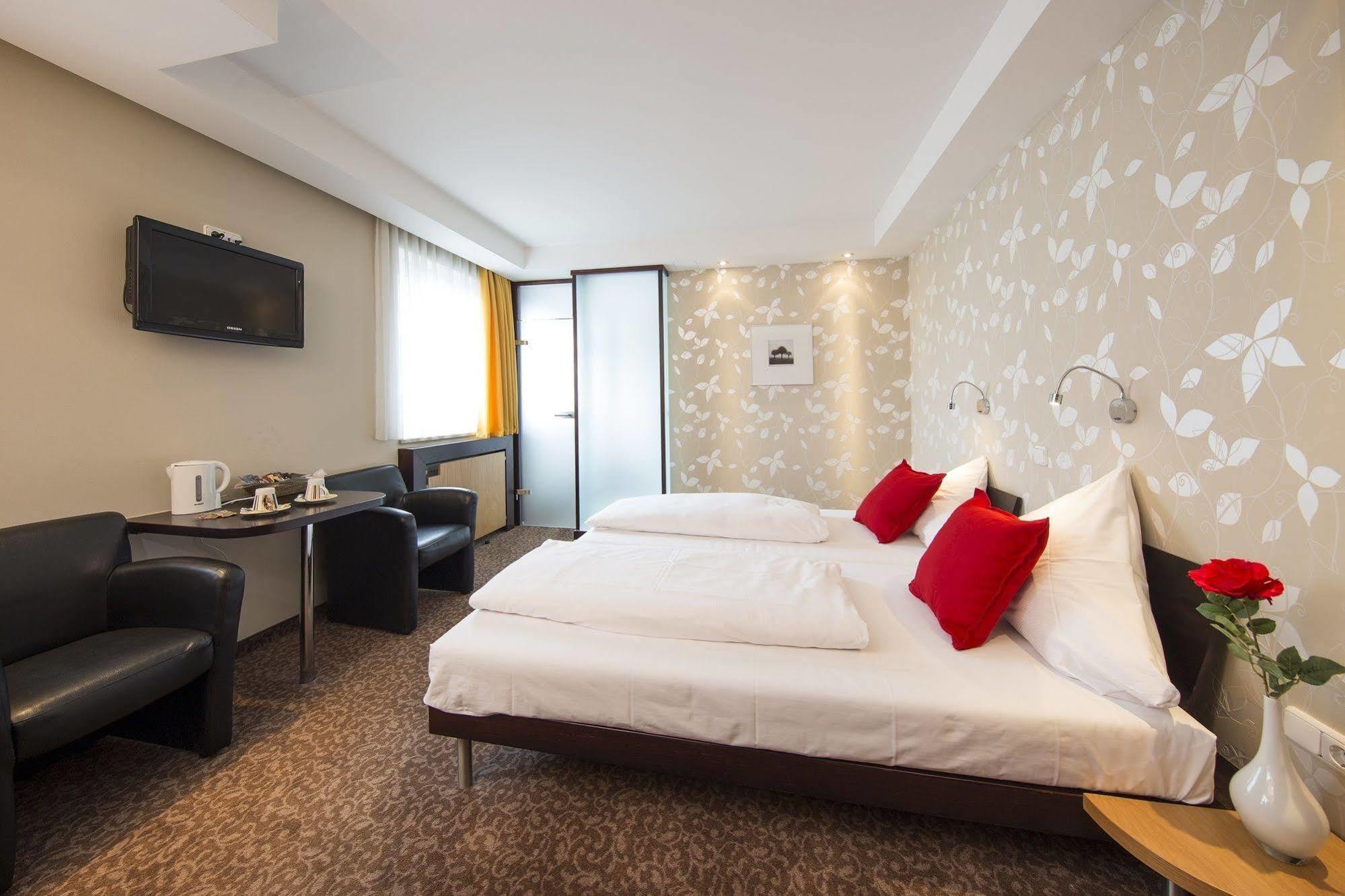 L'Escala Hotel Dreieich Kültér fotó