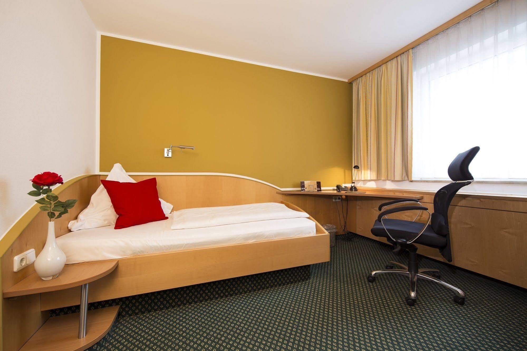 L'Escala Hotel Dreieich Kültér fotó